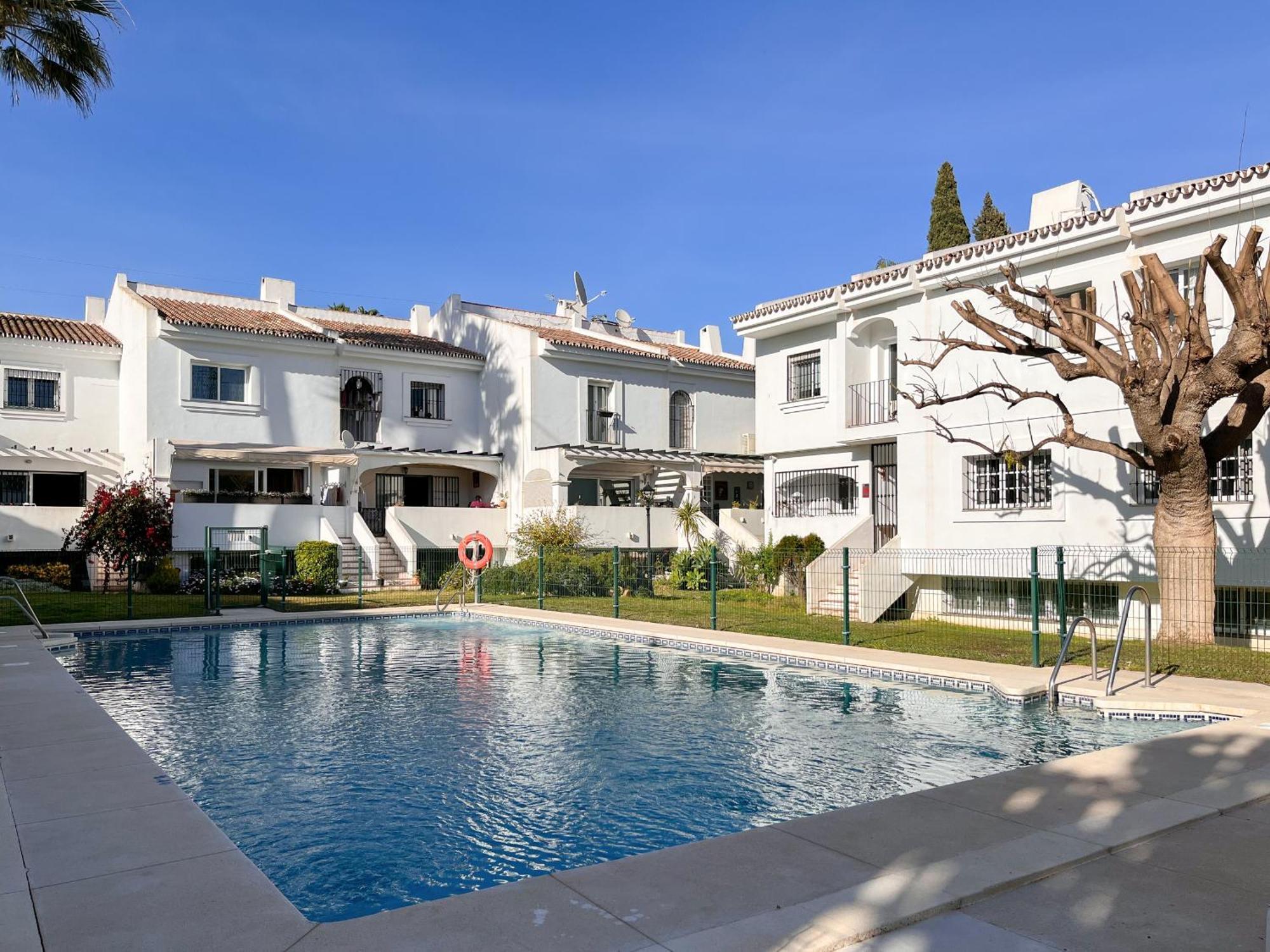 Townhouse Nueva Andalucia * Marbella
