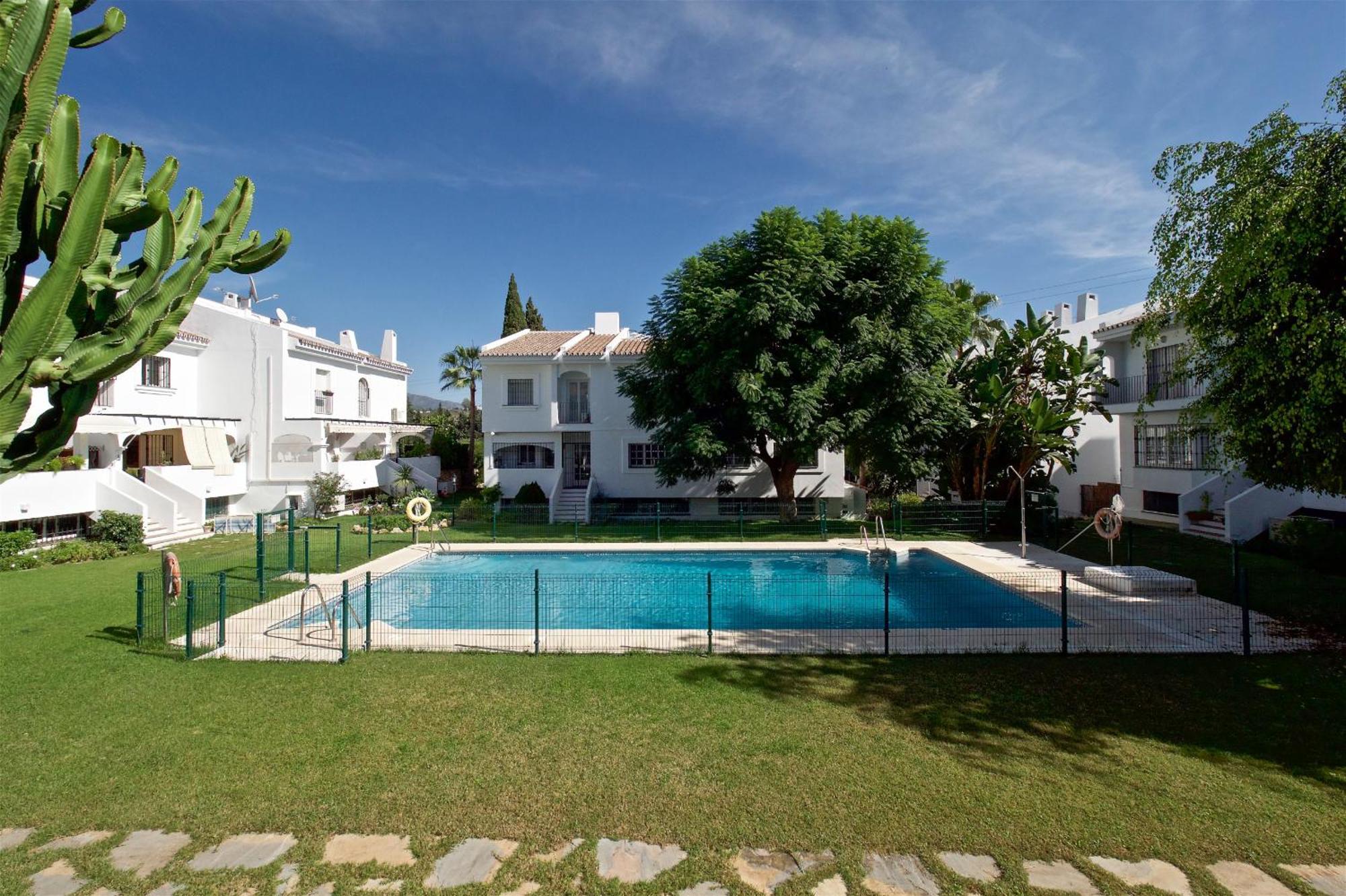 Townhouse Nueva Andalucia Marbella