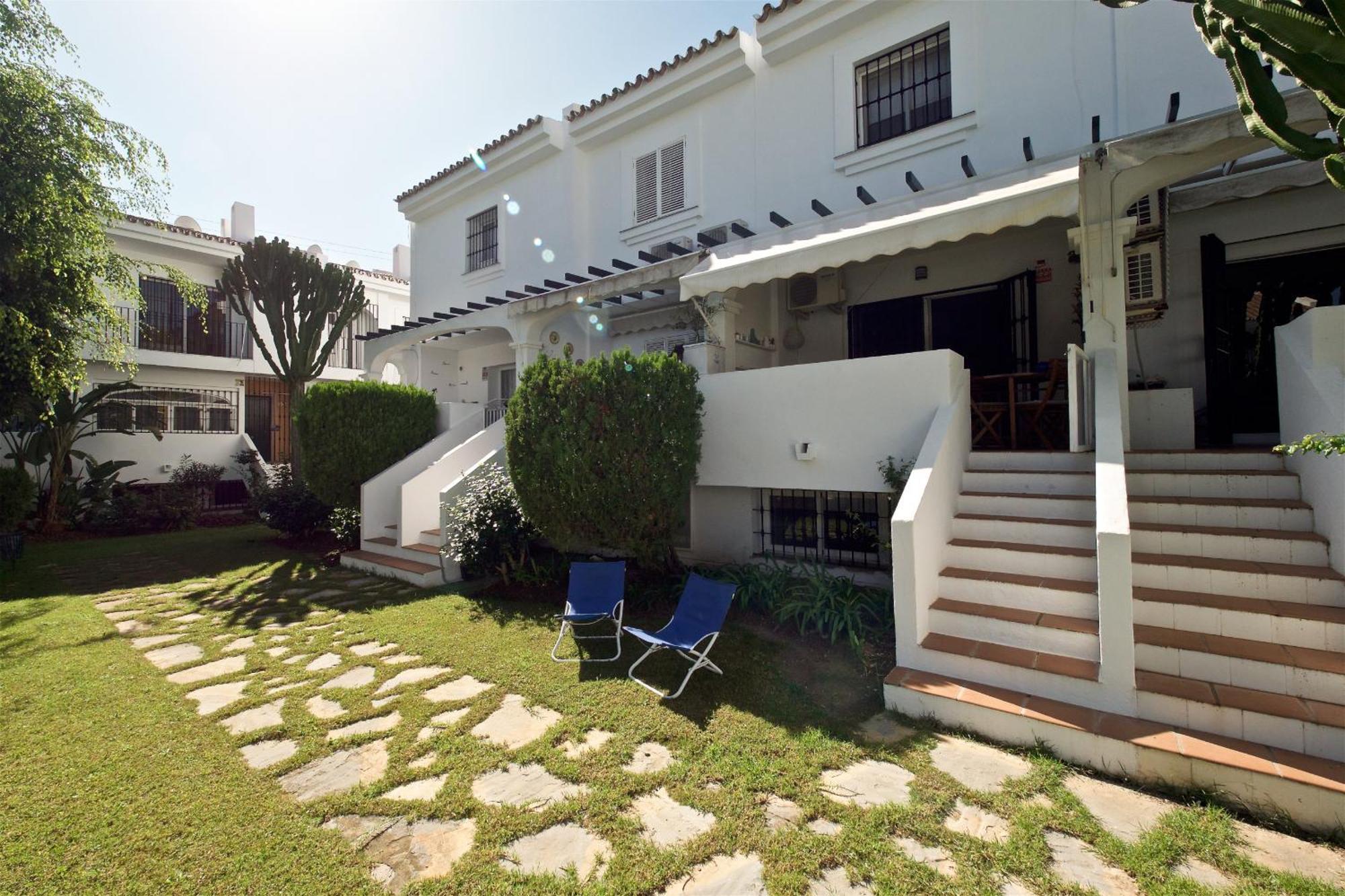 Townhouse Nueva Andalucia *
